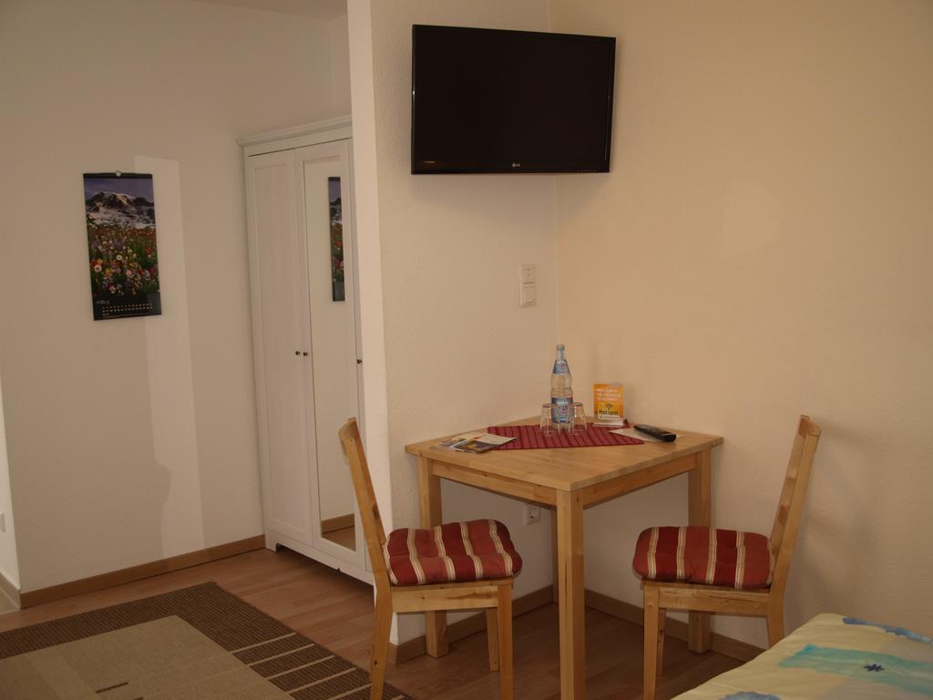 Gaestehaus In Der Gotthardtstrasse Erfurt Oda fotoğraf